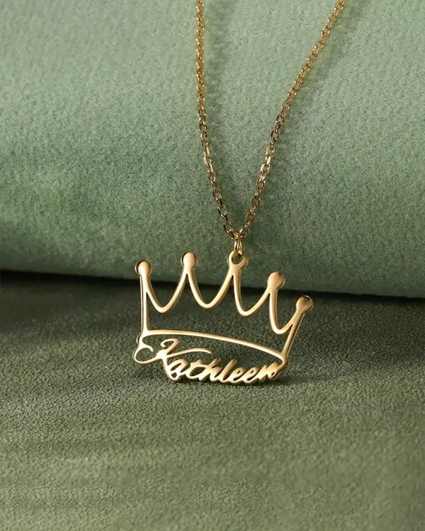 Personalised Queen Name Necklace